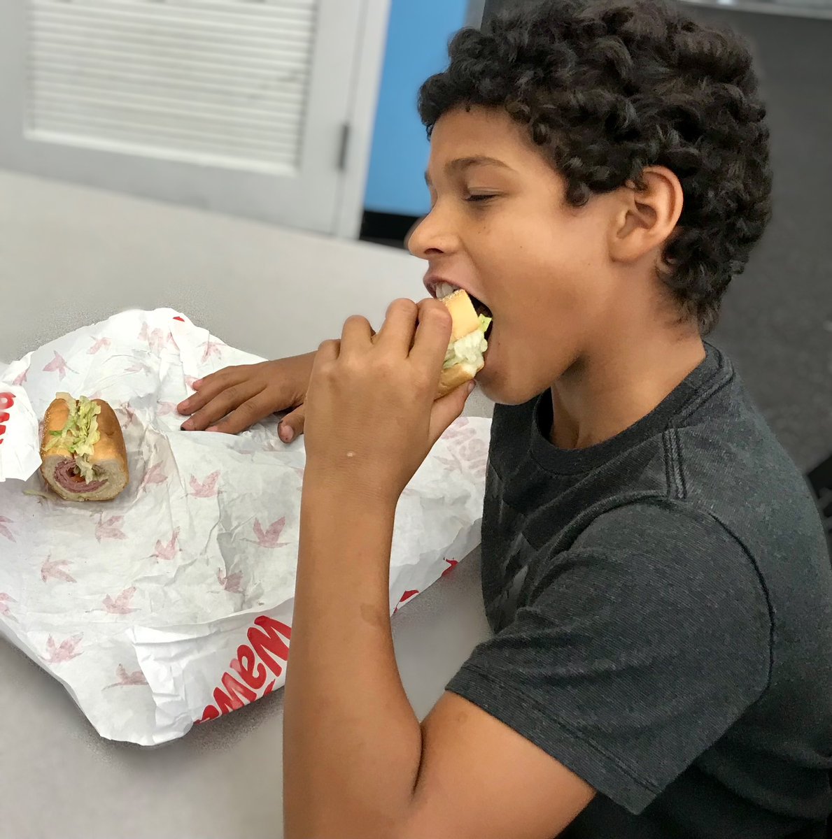 bgcmartincounty's tweet photo. Nothing like a #WawaSub! Thank you to Manager Mike Owens of @Wawa on Cove Road who donated and delivered subs to our #BGCMC #PortSalerno Club members for #NationalSubDay. #MartinCounty https://t.co/5NEKS7QodA