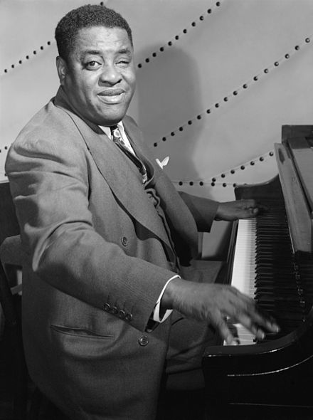 galaxymusicnote's tweet photo. Arthur Tatum, Jr., an extraordinary jazz pianist, a recipient of Grammy Lifetime Achievement Award. Learn more: https://t.co/GbXH2ZKxgf

#arttatum, #jazzcomposer, #jazzpianist, #downbeat, #blackjazzpianist, #africanamericanpianist, , #africanamericanjazz, #blackamericanjazz https://t.co/Q5fCKLM5iA