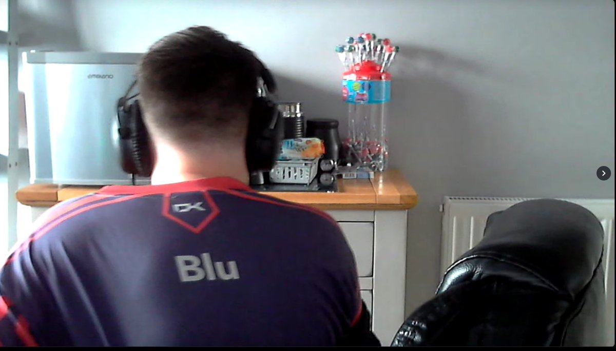 BKnation_'s tweet photo. Announcement, @BluUK__ is about to have a massive shit on his DK jersey, Here is the moments before disaster https://t.co/NTlspGWArl
