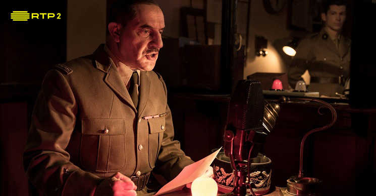 CineVisaoPt's tweet photo. O homem por trás da lenda. RTP2 estreia esta noite a série  "De Gaulle - Prestígio e Intimidade"
De segunda a sexta-feira, às 22:00h, a partir de 7 de junho.
#DeGaulle #séries #rtp #FrançoisVelle #SamuelLabarthe #ConstanceDollé #ChristopherCraig

https://t.co/U5a4b7LjtG https://t.co/7QKqi4CYJ9