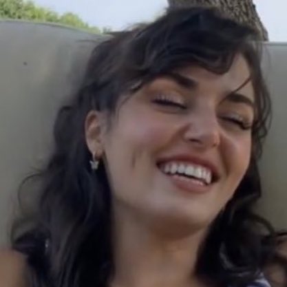 foreverhandemiy's tweet photo. bby always smiley when taken by thebürsin https://t.co/RalxYY1V5P