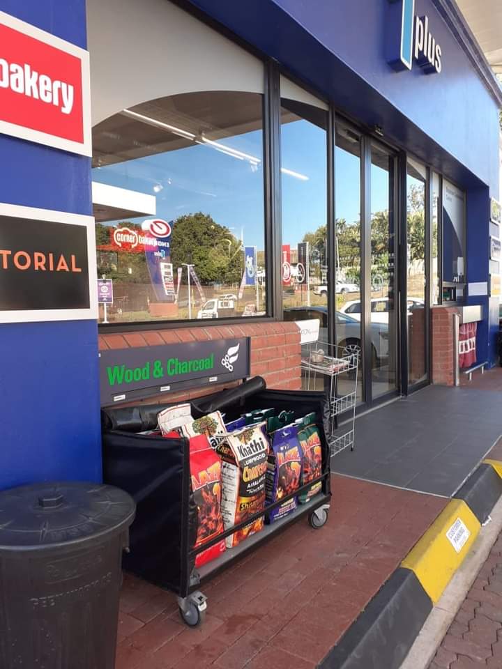 KhathiHoldings's tweet photo. Gaining product presence in a Garage convenience store is a difficult enough challenge, but once you are in, you still have to fight for space on the crowded shelves #KuBird https://t.co/5tEFREMnV3