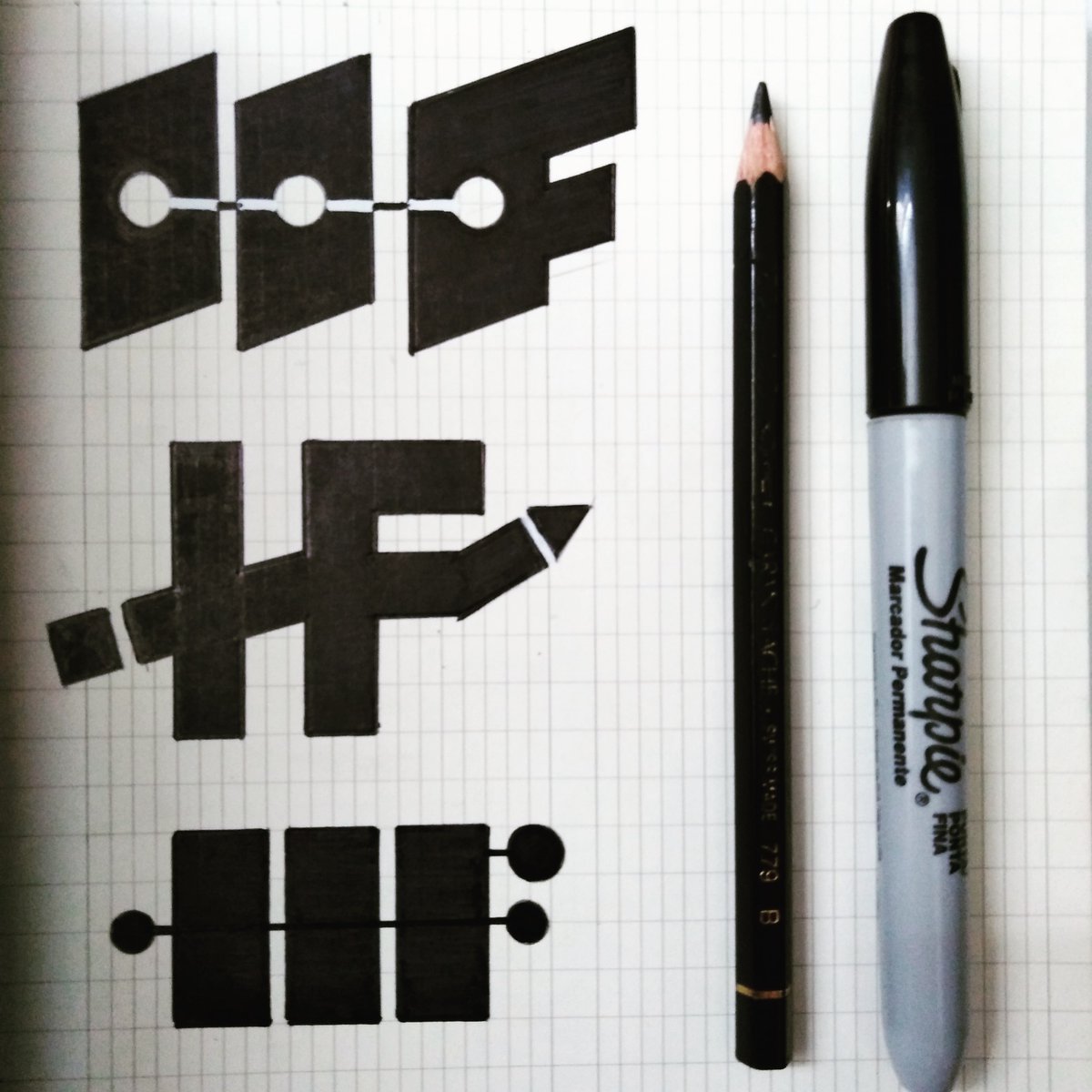 Flaex_'s tweet photo. Bocetos listos 🤓✔️ #Logo #Lettering https://t.co/d5mkRfdvE5