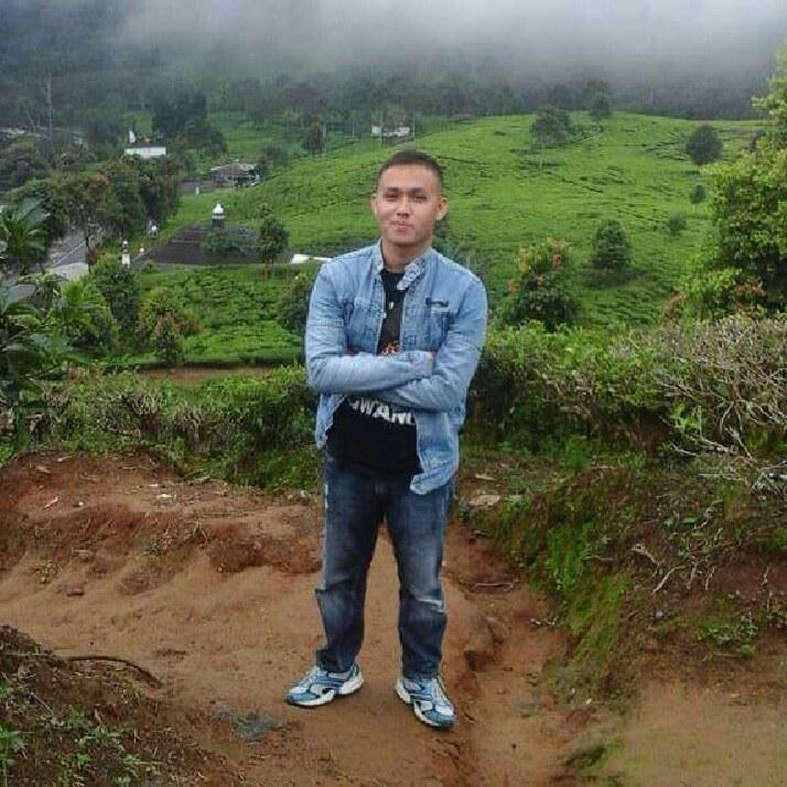 Delta_CcaperboY's tweet photo. ayo pergi bersamaku on #BIGOLIVE https://t.co/NzvtvDqiKh https://t.co/BLRkm6wAwy