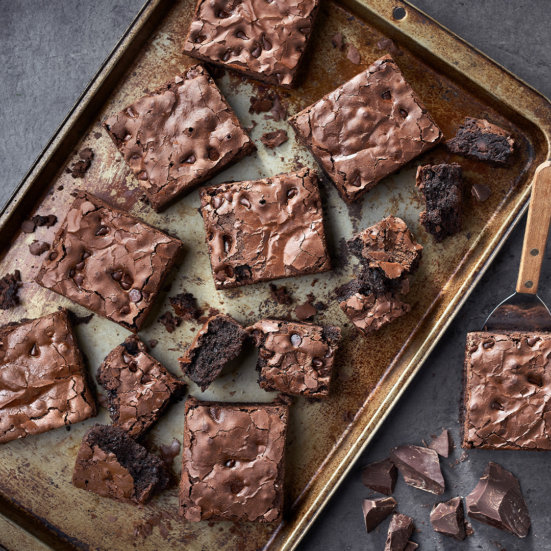 ParisBaguetteUS's tweet photo. We love to bring a smile to your face any day of the year, but especially on World Chocolate Day. 🍫
.
#worldchocolateday #chocolate #chocolatelover #chocolatefan #chocolateday #croissant #brownies #mocha #chocolatecake #parisbaguette #pbmoments https://t.co/iDK3rBToIG