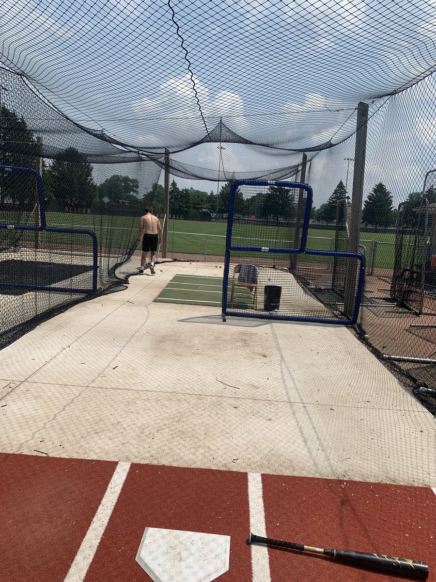 AnglinRj's tweet photo. some good midday cage work with @BrockSchultz4 today!
@baseball_maple @Slicerbaseball https://t.co/5JCRX3UUqt