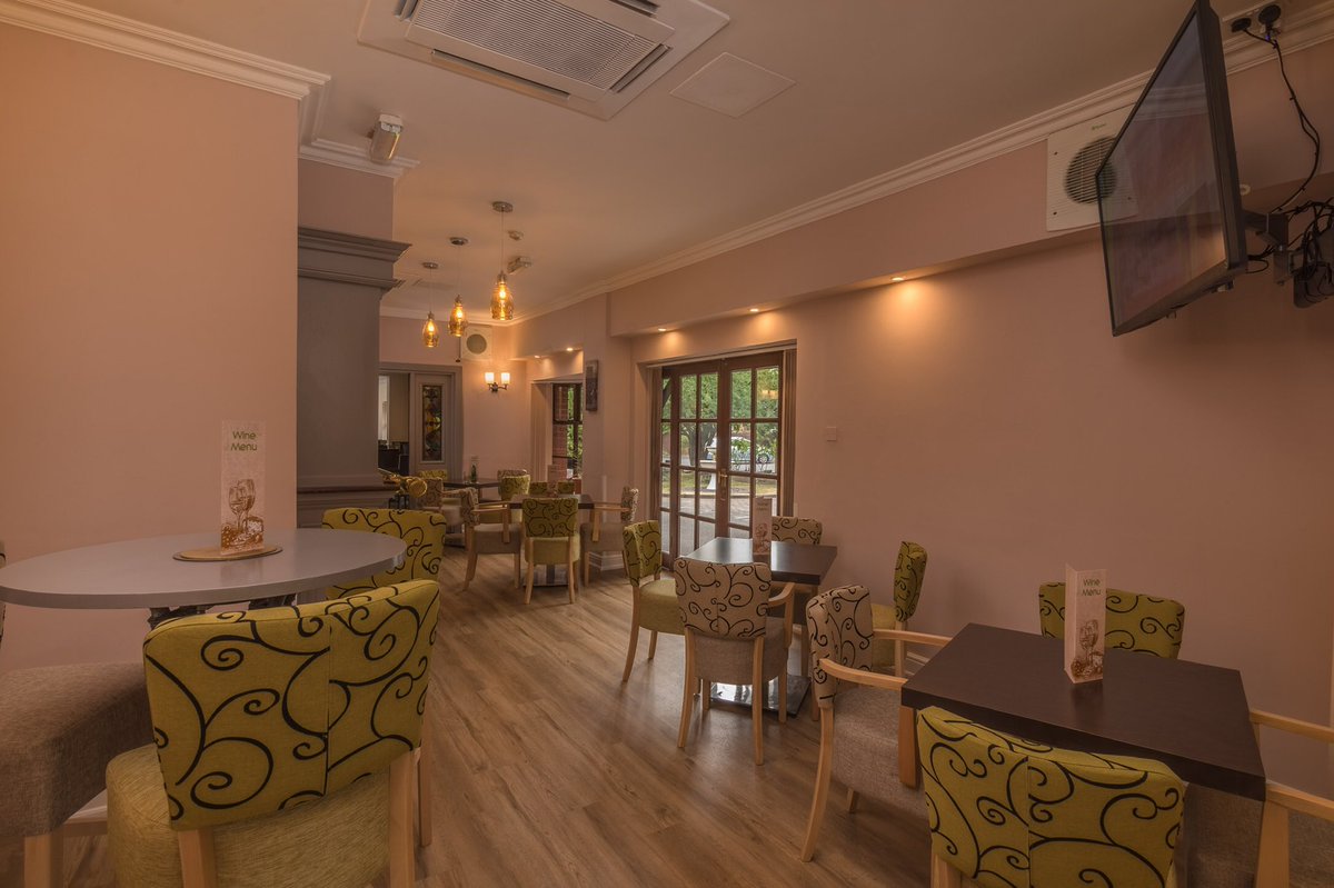 Sure Hotel Bham South tweet media