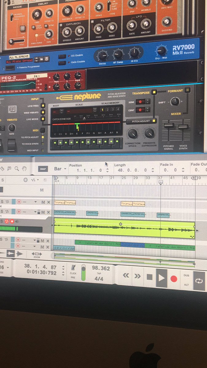 JD_Walker's tweet image. Using reason as a DAW. Recording vocals for the first time today using #propellerheadreason #studiolife #soulvibemusic #iamjdwalker