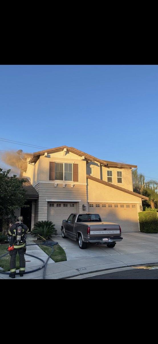 stanconfirepio's tweet photo. #SCFPD assisted @ModestoFire with this house fire in the 2500 blk of guadalajara in @cityofmodesto. Crews worked aggressively to contain the fire to the upstairs bedroom and attic. @CeresFire provided coverage. @StanislausFIU investigating. @CentralValleyTV @Code3N @SCF_Alerts https://t.co/vkAIF7hr0J