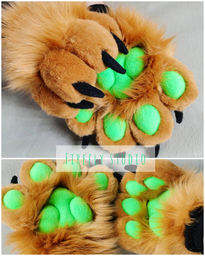 Fireflystudiof2's tweet photo. Each post here begins with the words.
I forgot to show you this.
Here are the paws for example😁
#fursuitmaker #fursuitmaking #fursuitcommission #pawscommission https://t.co/6CQoRyBO9n