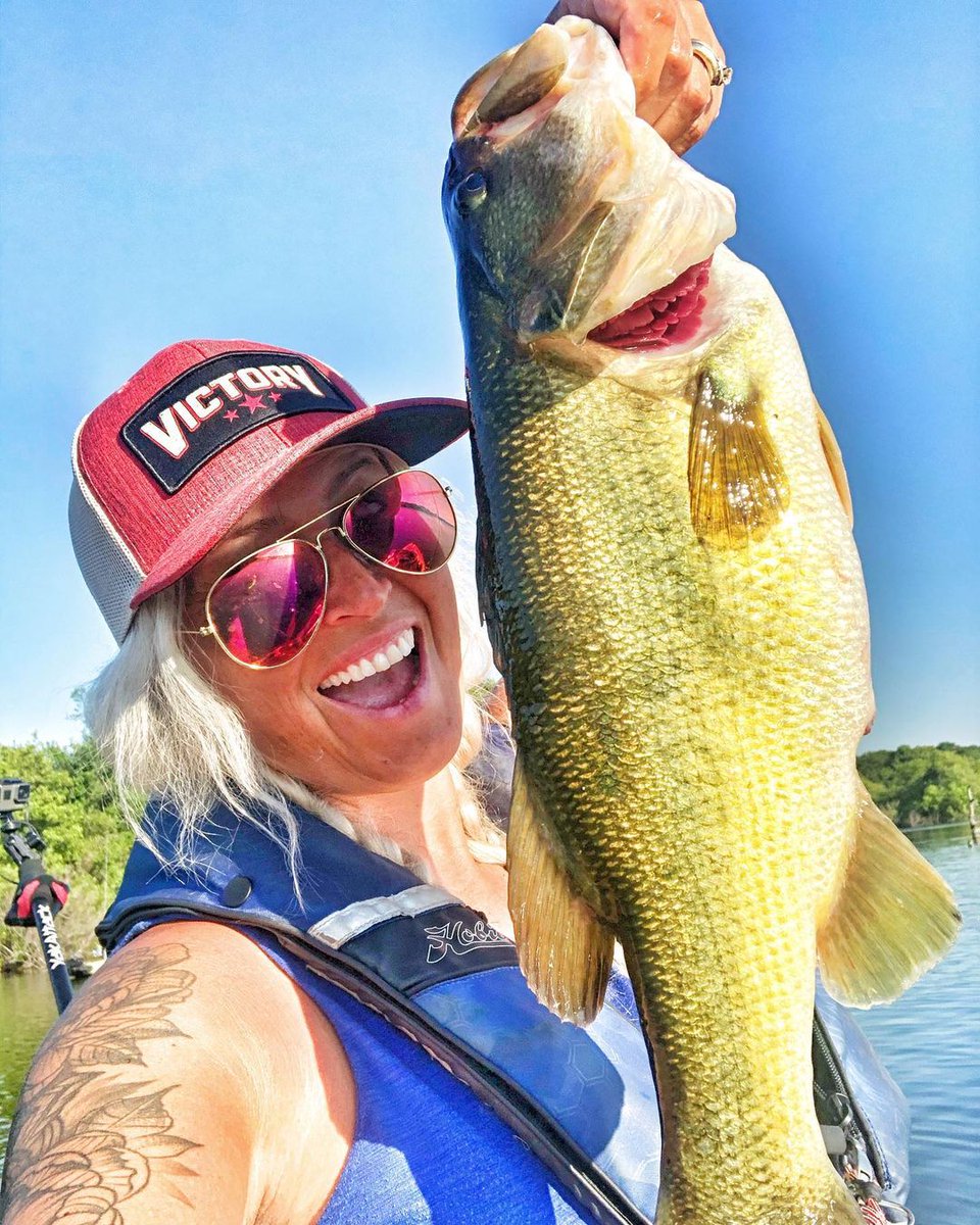 fishing_life6's tweet photo. There are so many beautiful reasons to be Happy...and
FISHING is one😜❤️

credit:@cher_karbassian
#largemouthbass #getoutandfish #fishing #bassfishing #fishinglife #fishing #bigbass #fishing_life6 https://t.co/u3AHWzj7dX