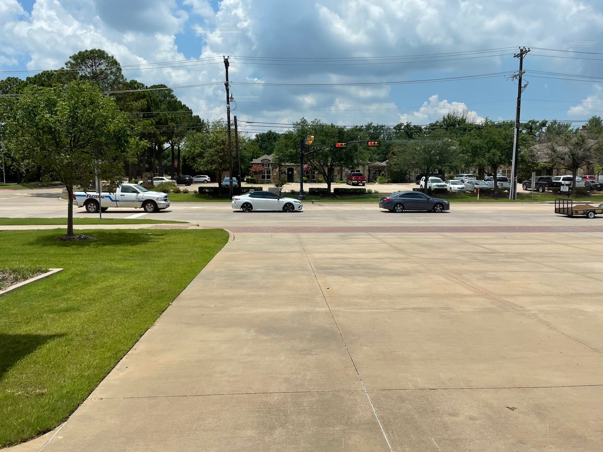 SouthlakeDPS's tweet photo. DON'T BLOCK OUR DRIVEWAYS ON NORTH CARROLL!  We know that they're repaving North Carroll north of Highway 114, and we know traffic is backing up down the stretch.  We know.  Now you know.  But you can't block our driveways.

1/ https://t.co/kMzo2ZQmNL