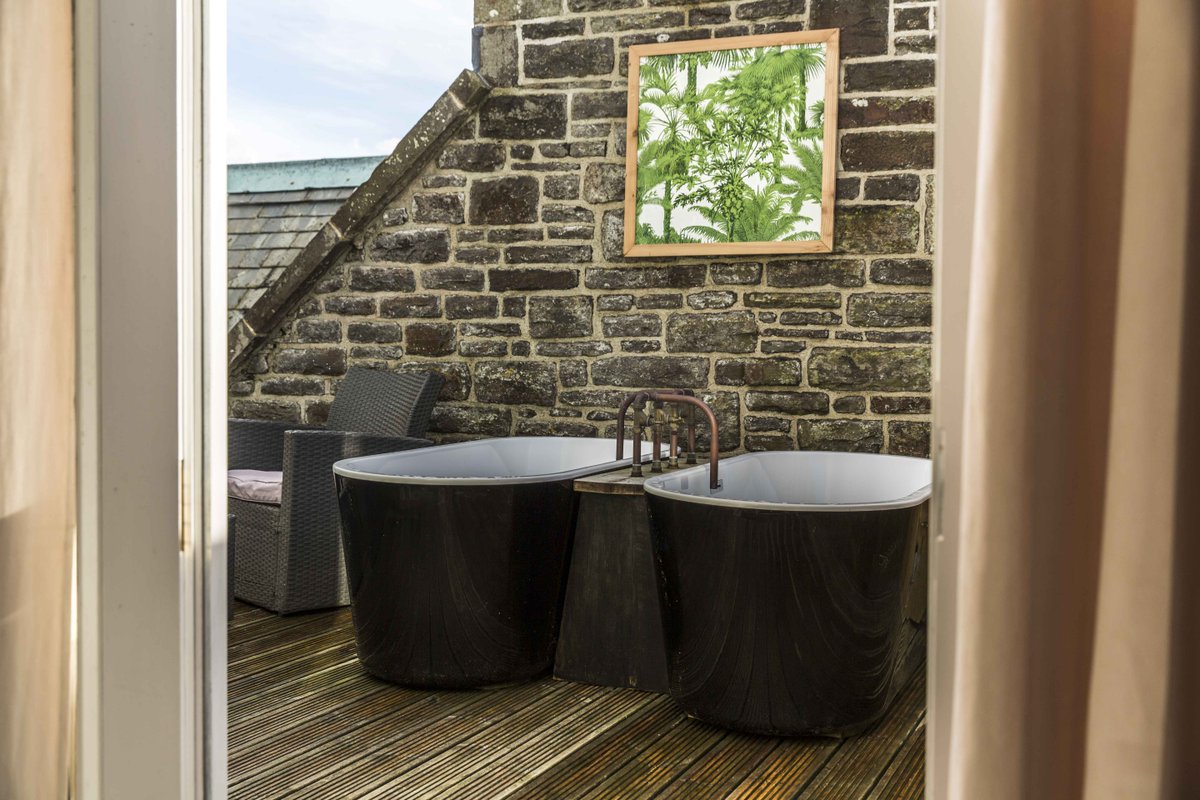 September is filling up fast so if you're looking for a late summer get away, we've got just the thing!

Bliss, Sleeps 10!
Friday 10th September - Monday 13th
£880
pickwellmanor.co.uk/bliss/

Constance, Sleeps 4
Friday 10th September - Monday 13th
£490
pickwellmanor.co.uk/constance