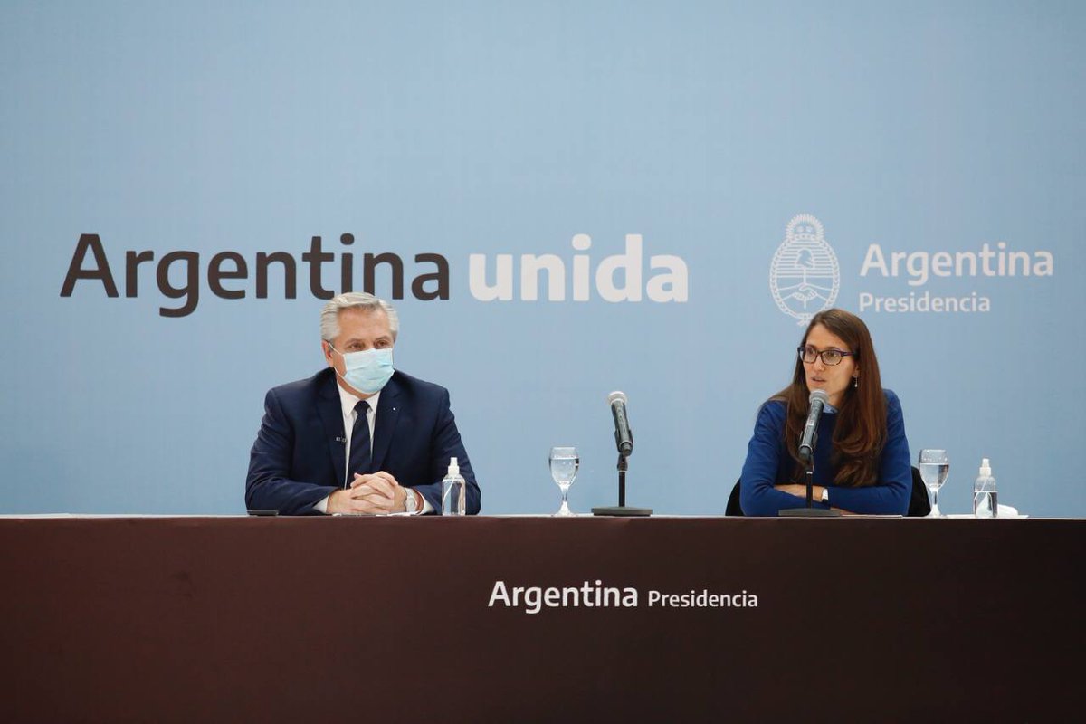 EliGAlcorta's tweet image. Junto a @alferdez, @VilmaIbarraL y Alba Rueda promulgamos la Ley de Cupo Laboral Travesti Trans, que materializa años de lucha y la firme decisión de este gobierno de avanzar en el camino hacia una Argentina más justa.
 
#CupoLaboralTravestiTrans 🏳️‍⚧️