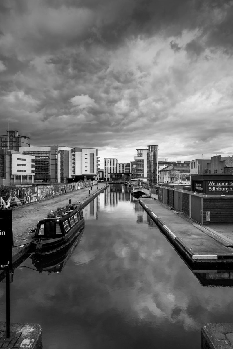 Lochrin Basin, Edinburgh #Edinburgh #blackandwhitephotography #blackandwhitephoto #canal #unioncanal