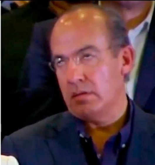 Fernando_Pazz's tweet photo. @FelipeCalderon "Me prefiero inconexo a estar en el anexo".
Los refranes de #FelipeEmbustes. https://t.co/m5nBAffhsS