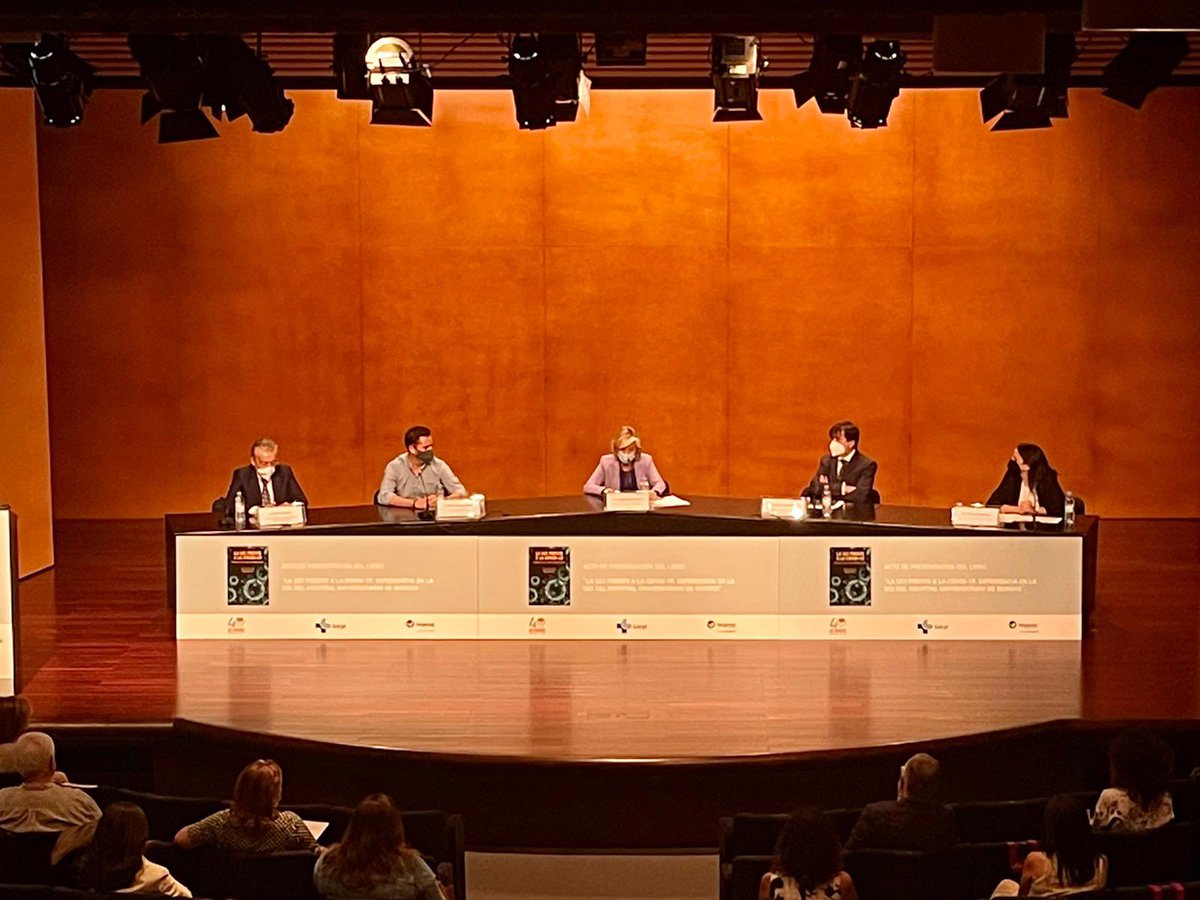 📣 Ya estamos en la presentación del libro 📕 "La UCI frente a la COVID-19", junto a <a href="/UciBurgos/">UCI Burgos</a>. 

¡Muchas gracias a todos los asistentes y personas que han hecho posible este bonito acto de homenaje! 👏🏼🤍