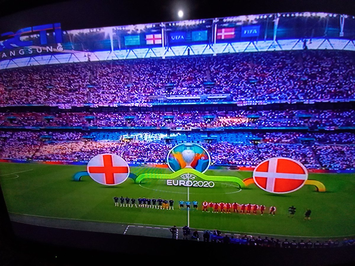 cagubnyinyir2's tweet photo. KAAAAANNNMNEEEE, PENALTY, GGOOOOLLL
Sancho perlu in, Philip out
Inggris 1
Dinamit Denmark 1

@rubiavianto 3-1 @veraagustian_ 2-1 @DesIndraL1 @NGOBUSH35
2-0 @Iwankristanto15 2-0 @bin_martakusuma 2-4 @Emmy8412 2-0 @muhamma87797215 @Amir_Faesal70 3-1 https://t.co/YEhgeWbRz6