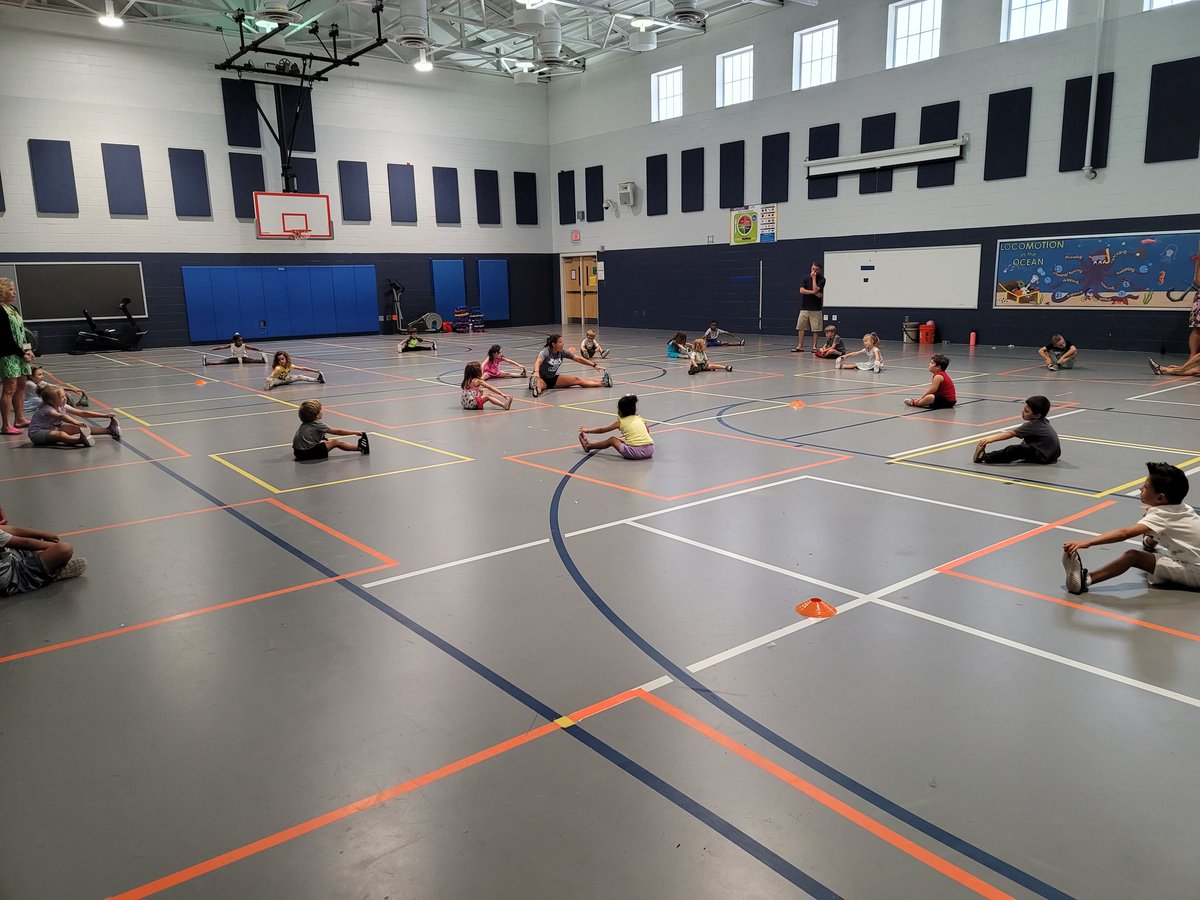 chisholm438111's tweet photo. Staying healthy in summer! HITT(High-intensity interval training) with Mrs. Brueckner!!! 
#OCESsummeracademy 
@WorcesterSystem 
@TJMillsWCPS https://t.co/6Ua3iPdfil