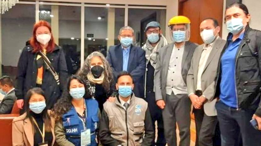 bettycriticonaa's tweet image. .📸 Miren la foto de la ClDH con los maIandros de lzquierda...
Sondeo 📊
¿Usted cree que la ClDH es un Organismo parciaIizado y de lzquierda?
🔴 SI : RT