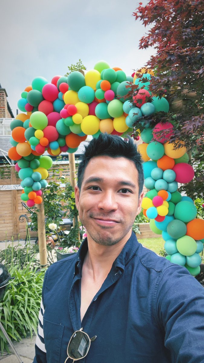 love a good balloon arch