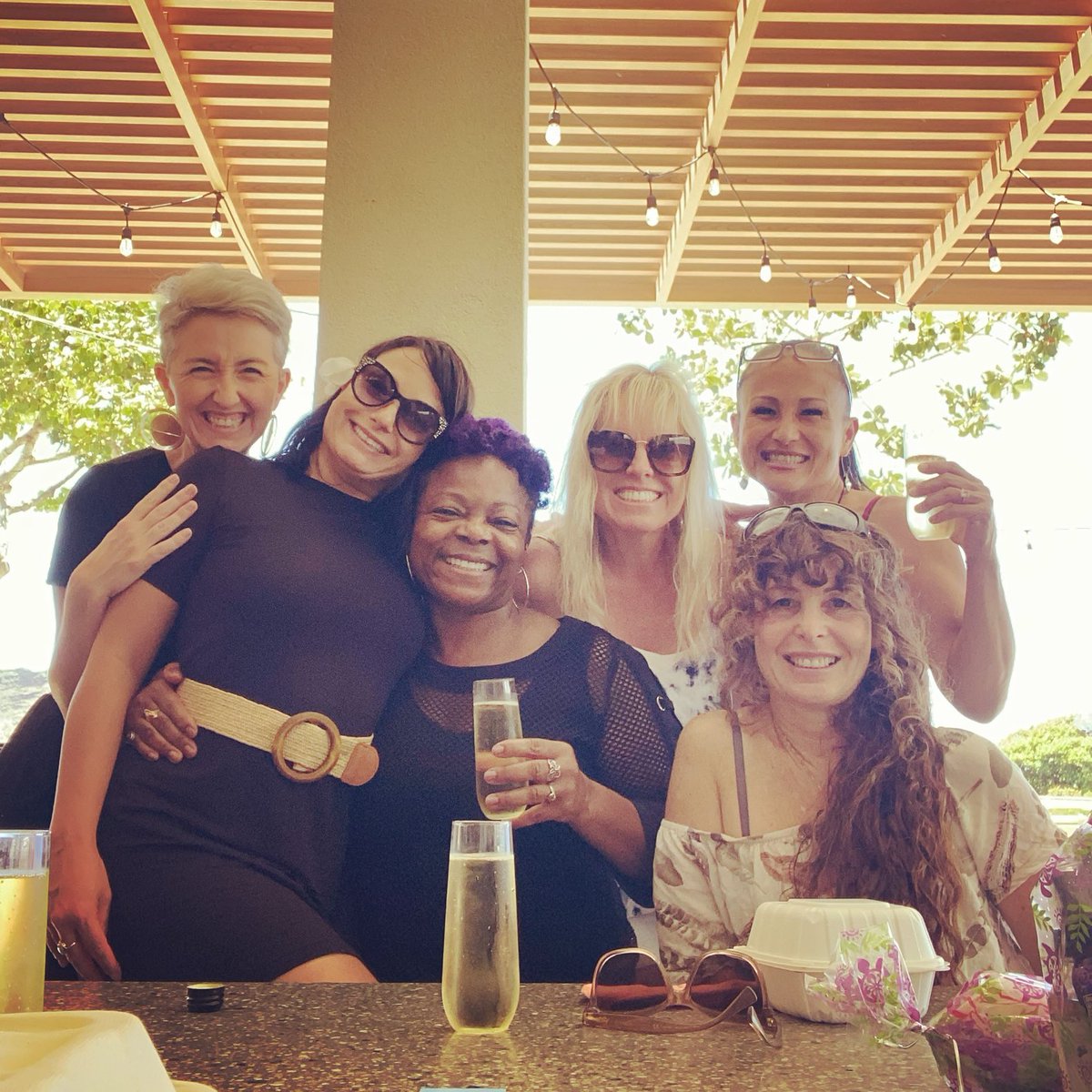 Brunch with the lovelies ♥️
#hawaiilife #honolululife #girlsbrunch #oahuhawaii #hawaiibellydance #friendship #lovelife 
⁦<a href="/ginaspace/">Just Saying...sometimes the choir needs a lesson.</a>⁩