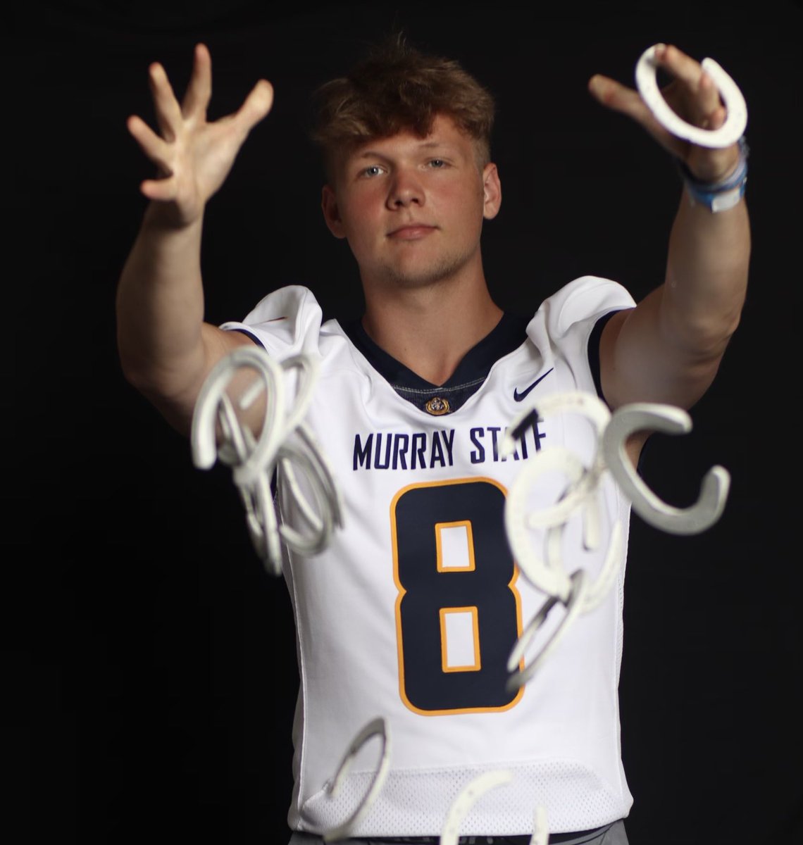 Great time at Murray State today! Thank you <a href="/CoachDeanHood/">Dean Hood</a> <a href="/CoachBHodges/">Ben Hodges</a> <a href="/racersfootball/">Murray State Football</a> #Mountup 🐎