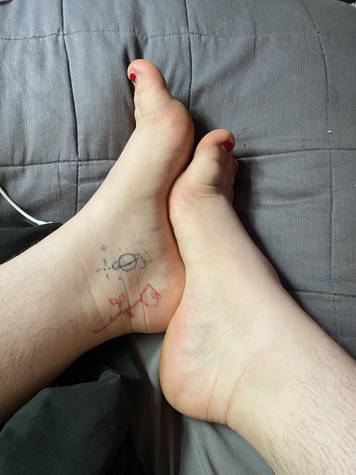 Kiss me https://t.co/2jEUNxNCZK