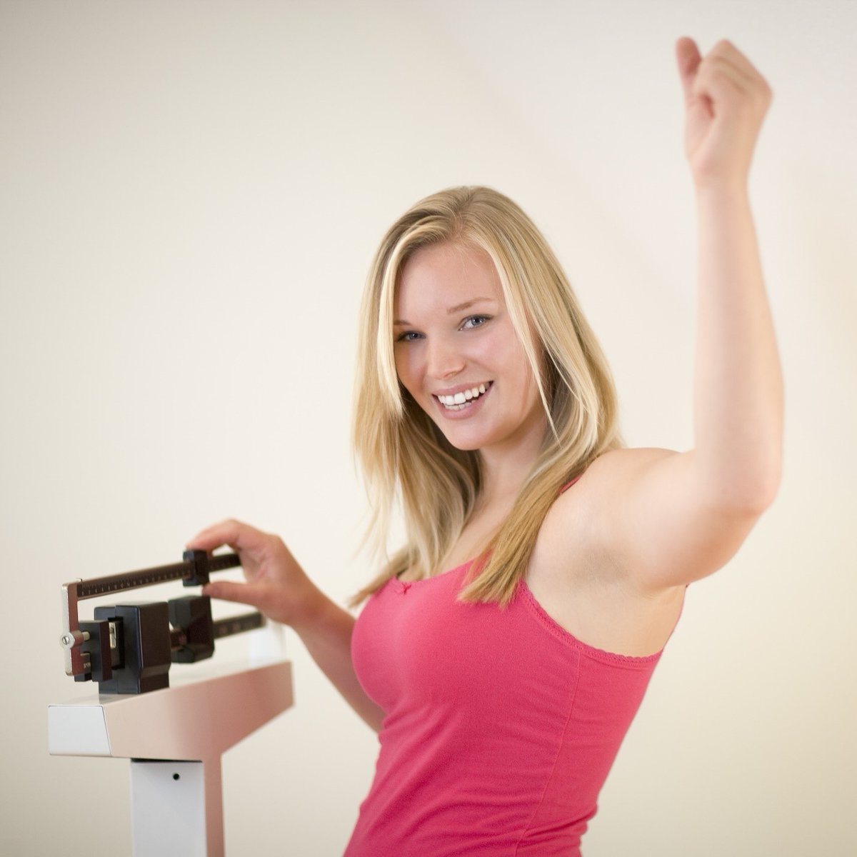 MayoClinic's tweet photo. Mayo Clinic #weightloss study seeking participants ages 18-65 to learn about personalized weight loss at the #HealthyLivingProgram. Volunteers will participate in a program with a multi-disciplinary team over 16 weeks. https://t.co/ZksRbHdHgf or e-mail RSTWEIGHTLOSS@mayo.edu https://t.co/Z4kGYmJaoa