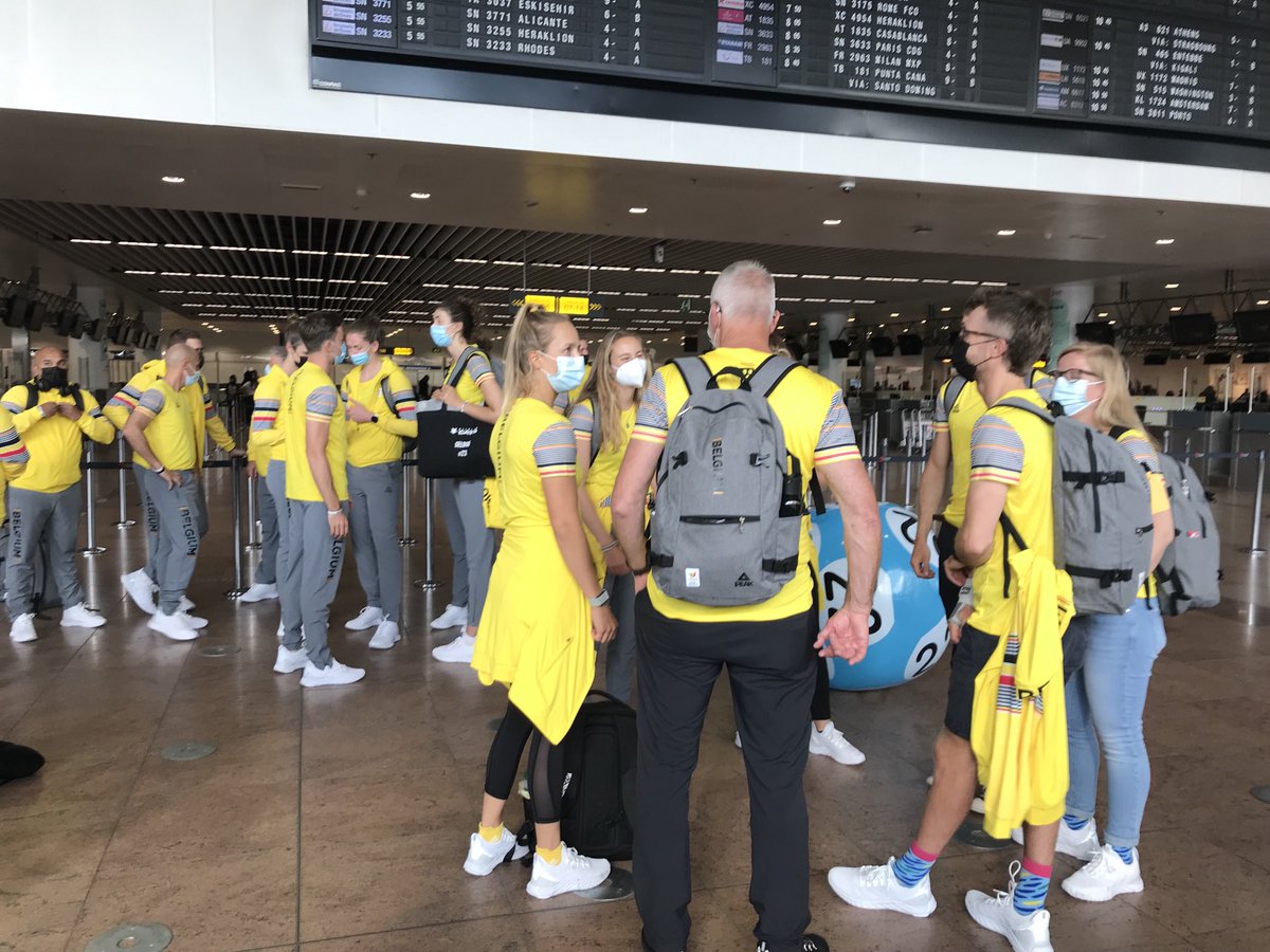 bertpitschon's tweet image. De eerste Belgische atleten zijn vertrokken naar Tokio.⁩ @belgiancats⁩ ⁦@teambelgium⁩ @EmmaMeesseman⁩ ⁦⁦@Ramanski_06⁩ ⁦@timbrys⁩ ⁦@NZandweghe⁩ ⁦@EmmaPlasschaert⁩ verslag bij @sporza en ⁦@vrtnws⁩ Succes en tot snel ⁦@Tokyo2020⁩