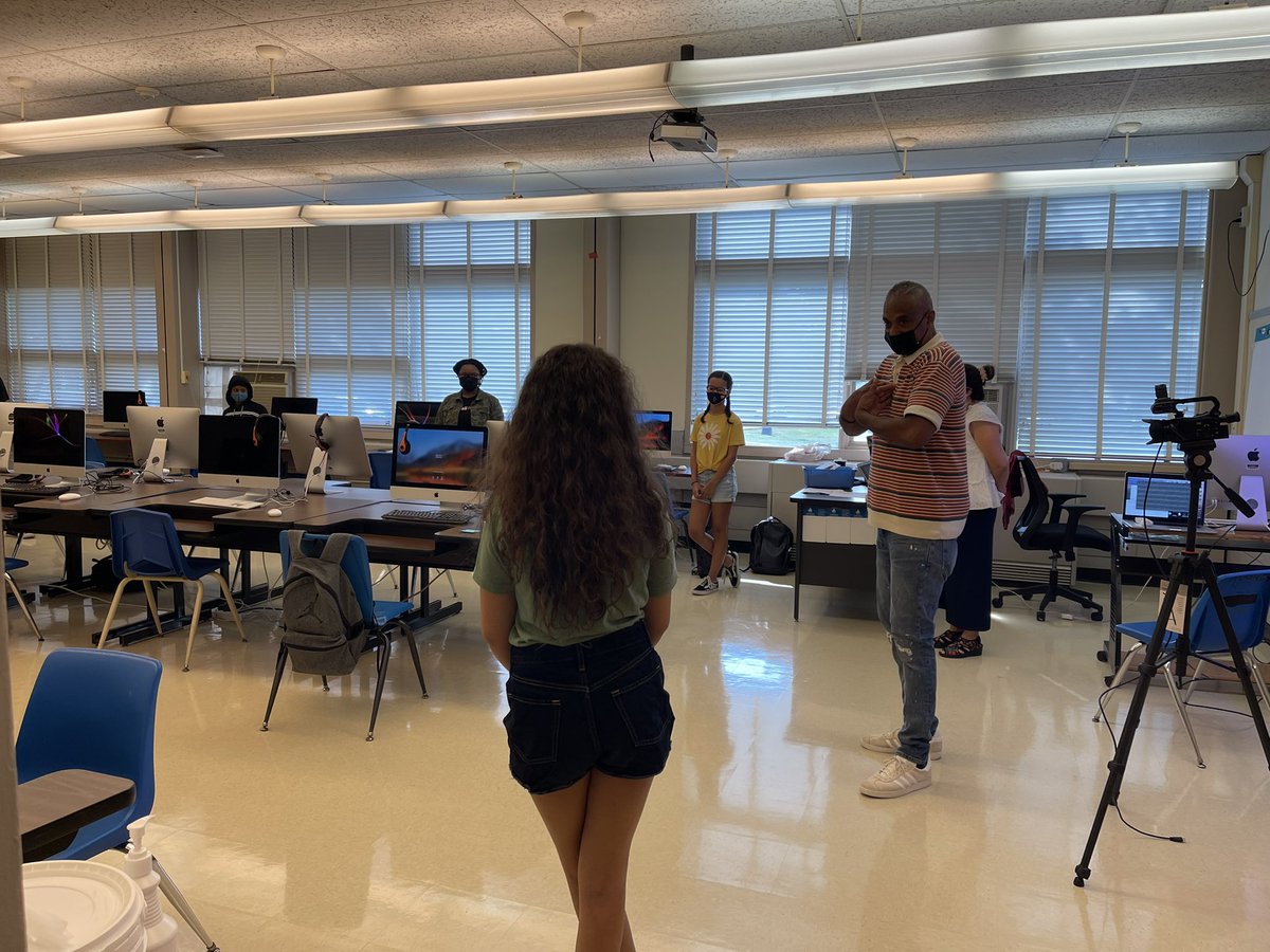 LMooreFMS_FTPS's tweet image. The FMS Art Integration and STEAM Programs are off to an amazing start! @FTPSchools @HurdVPFMS_FTPS @MrPaspects_FTPS @ITCA_FTPSchools