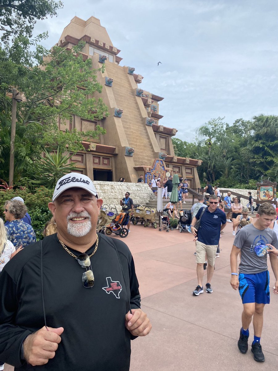 CoachV4's tweet photo. Rep it Wednesday at Epcot
@HispanicTXHSFB https://t.co/LQ1e985WbD