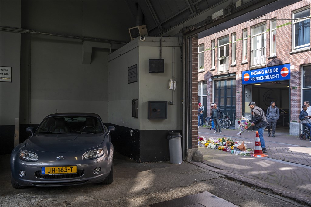 'Verdachte van aanslag op Peter R. de Vries wordt gezocht in Polen' | Liveblog rtlnieuws.nl/nieuws/nederla…