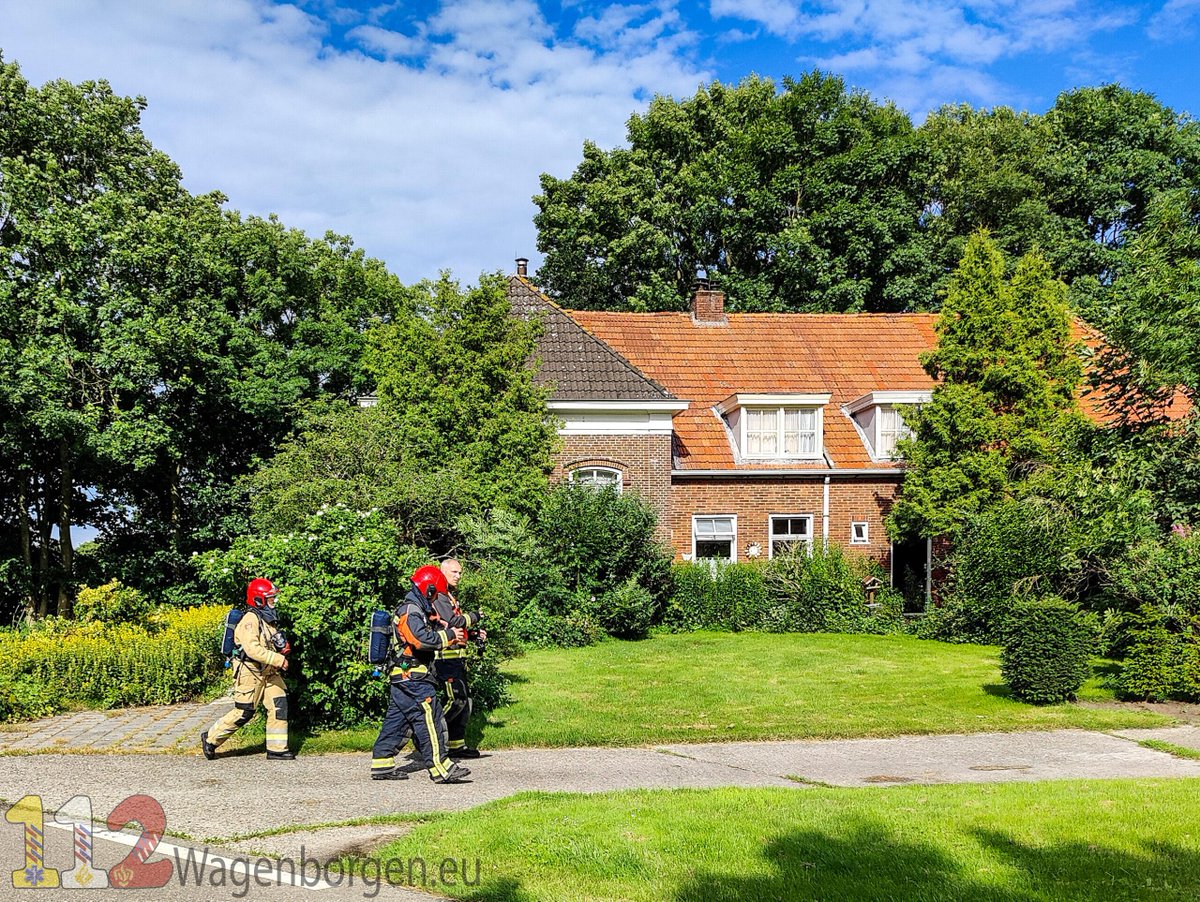 Brandweer Wagenborgen verricht meting in woning Nieuwolda