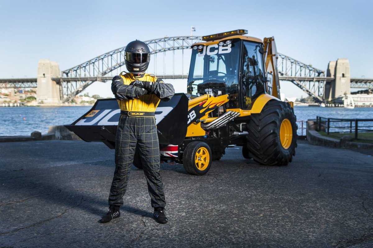 Norlift's tweet photo. #DidYouKnow that #JCB currently holds 3 world records?
🏆 World's fastest diesel-powered car, reaching 350mph
🏆 World's fastest #BackhoeLoader, reaching 72mph
🏆 World's fastest #tractor, reaching 135mph.
➡️Comment which one you'd like to ride in!
#Norlift #Spokane #Construction https://t.co/WHd7fvoGaJ