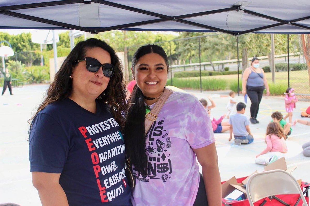 F5LABestStart's tweet photo. Best Start #LongBeach and their partner org @MoveLBForward recently kicked off a new #ParentPowerLB program, which has community members actively promoting COVID vaccination and dual immersion awareness. Here's a look at some of their great work in action! 👏 https://t.co/K4yELAiTWX