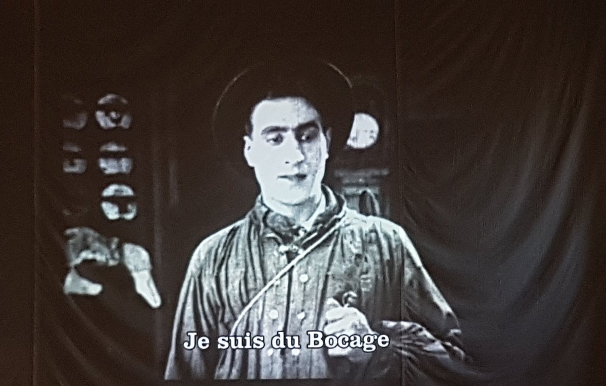 Fred2Mascureau's tweet photo. À Sallertaine, projection du film La Terre qui meurt de Jean Choux (1926) inspiré du roman de l'Académicien René Bazin et tourné dans le Marais Breton. Une histoire incroyable grâce à 1 copie du film retrouvée à Marseille et restaurée puis numérisée par la Cinémathèque de Vendée https://t.co/aefu71Yyv6