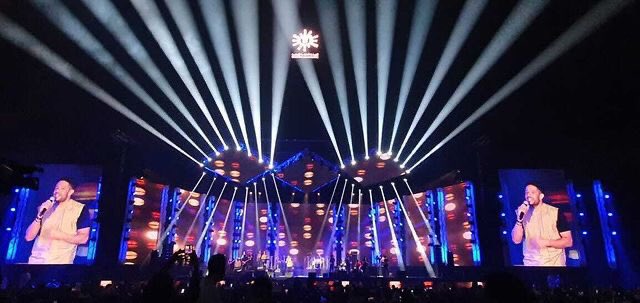 ClayPakyNews's tweet image. Egyptian superstar, Mohamed Hamaki performed live at Jeddah Super Dome, in Saudi Arabia, on June 25. LD #ayaholding lit up the stage by using 48 #SharpyPlus on the upper three squares and 96 #SharpyPlus distributed on each column.

#Claypaky #Jeddah #HamakiXKSA #IgniteYourShow