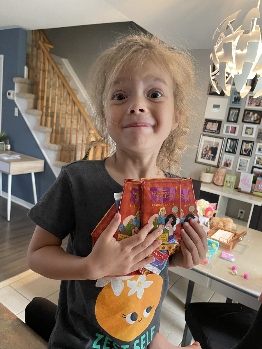 TimDiamondCards's tweet image. Quick shout out to @TradedCards this man is what the hobby is all about ! Sent my 4 year old her own package of cards and she could not have been more excited ! It is a guy like this that we should be supporting ! One of the best 

Thank you made a 4 year olds day !

Twice !