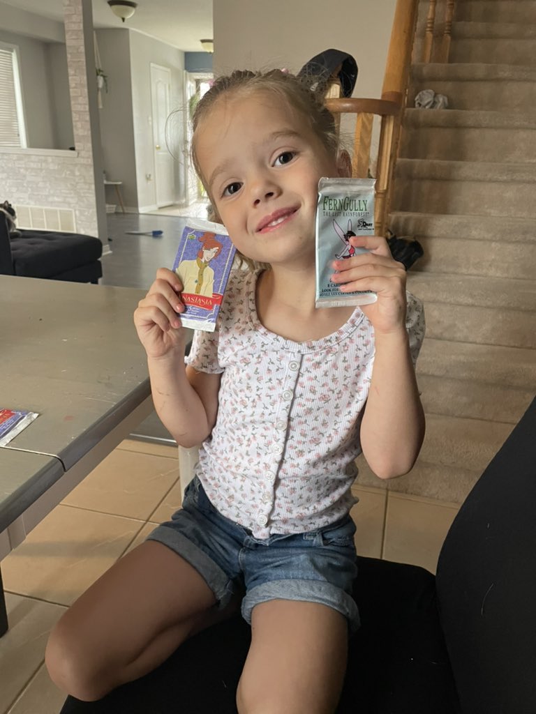 TimDiamondCards's tweet image. Quick shout out to @TradedCards this man is what the hobby is all about ! Sent my 4 year old her own package of cards and she could not have been more excited ! It is a guy like this that we should be supporting ! One of the best 

Thank you made a 4 year olds day !

Twice !