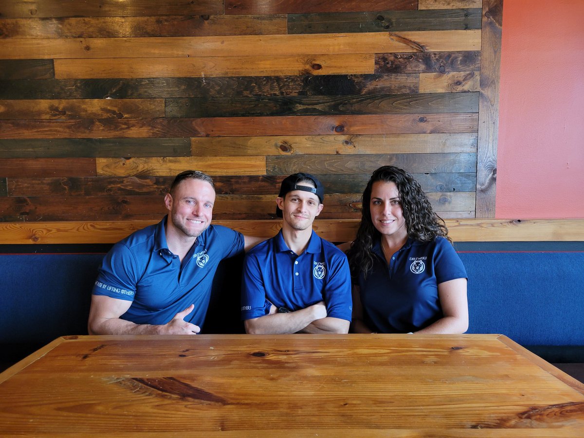 Fidgetybeast's tweet photo. And then there were 3... #direwolf #adventurer #direwolfpack @ChadClemens1990 @KellyW4589 here's to the 1sts of our adventures. https://t.co/Xy2qyjp6eT