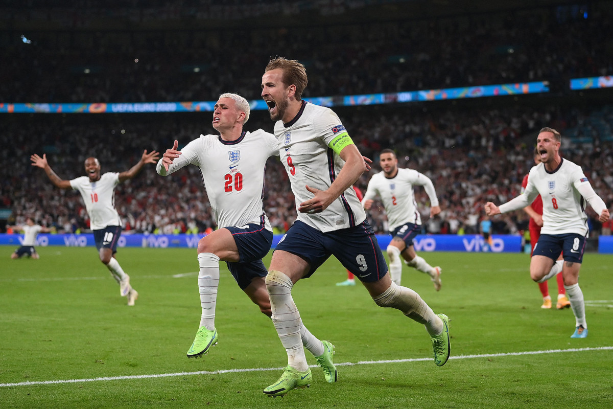Harry Kane's extra time goal sends England into Euro 2020 final