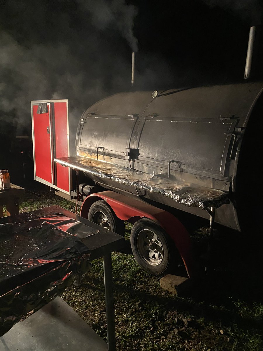 Our first Boston Butt fundraiser is in the books! Shoutout to our parents and kids for selling 124 of them! Shoutout to the people who helped cook and distribute them! Shoutout to the people who bought one! Our community and coaches are #ForTheEastside!!