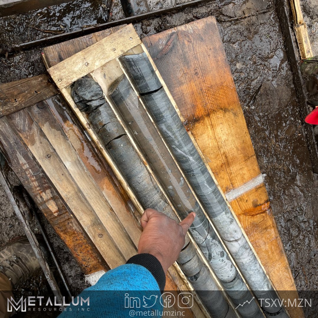 metallumzinc's tweet photo. Who is excited for some sphalerite as much as we are!
#sphalerite #esg #esgmining #torontostockexchange #juniormining #juniorminingstocks #miningfeeds #esginvesting #tsx #mzn #metallum #metallumresources #zinc #zincmining #zincresources #miningindustry https://t.co/EbndRaJZFa