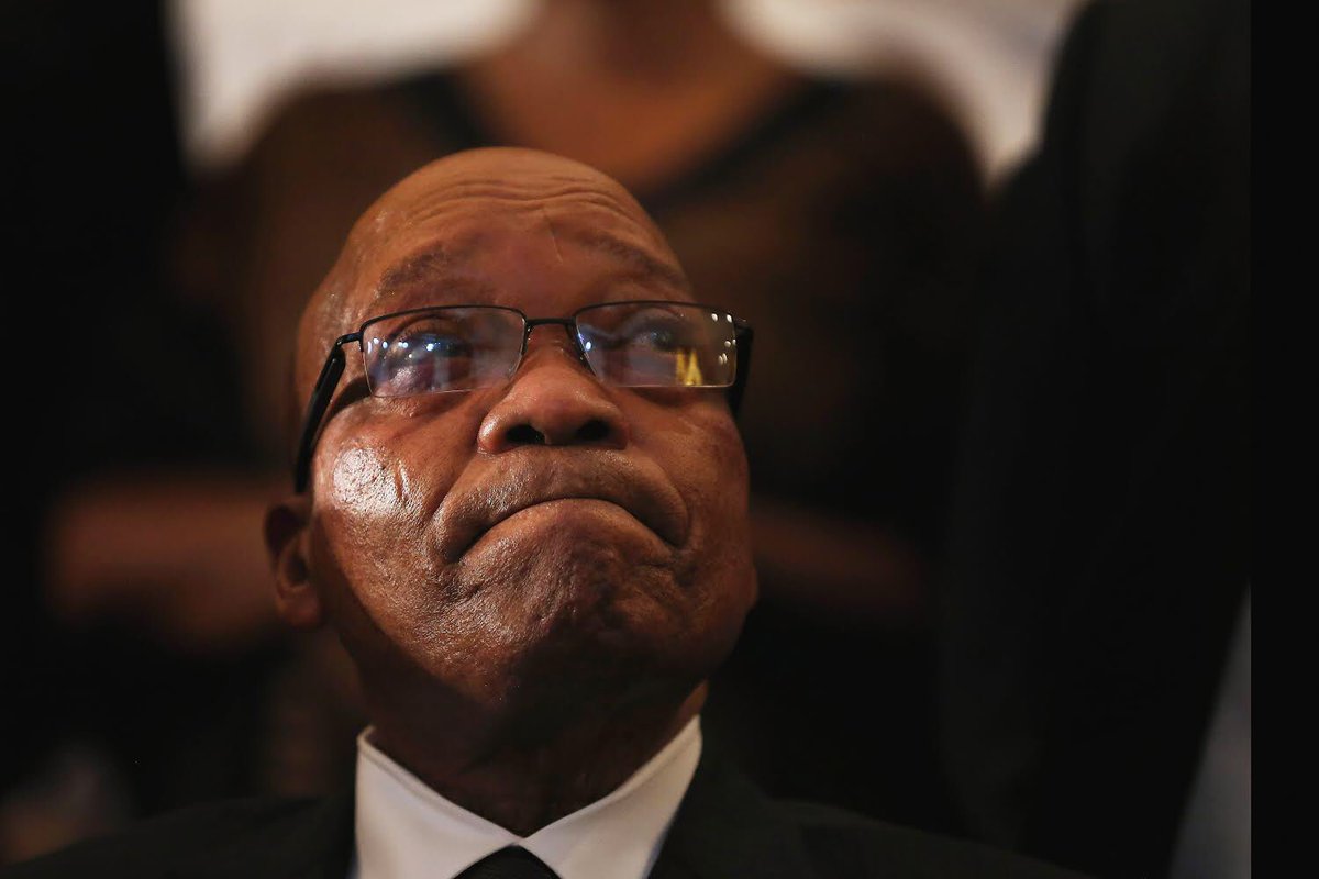 vuthondaba_'s tweet photo. We will always love and support you baba Zuuuuma #amaaaaandla #ZumaArrest https://t.co/1bTb9oqMEo