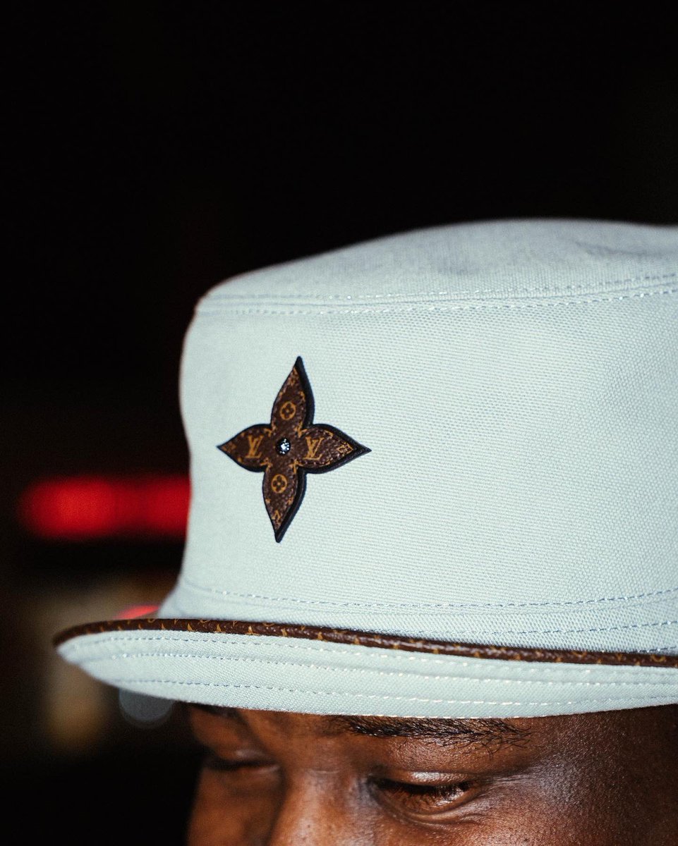 1500Jake's tweet photo. Don’t fuck your profit Up Trying Copy Stuff😂🤞🏾 #FoolyShit🤪 https://t.co/Z0NBx99atQ