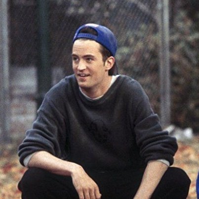 bestofcamibordo's tweet photo. - matthew perry / chandler bing 

90's                                   2021 https://t.co/1b0kyr05w7