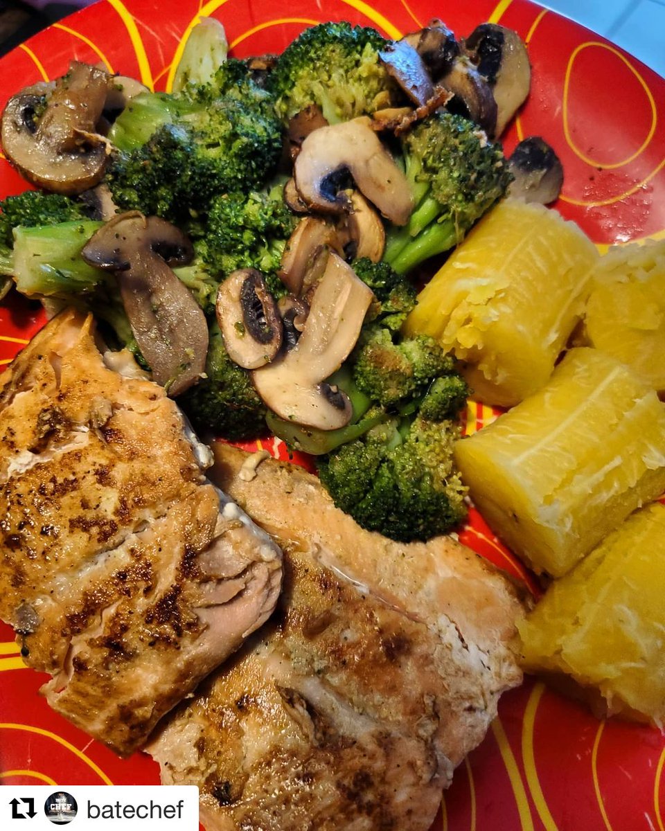 BATEMERENGUERO's tweet photo. Plato de Hoy 7/7/21 sígueme en Instagram Batechef #batechef  #cocinasaludable #cocina #chef #vida #healty #batefit #batemerenguero #batechef #meta #goals  #puertorico #sanjuan #gymaddict #gymlife #gym #salmon https://t.co/3DX23Qh3HA