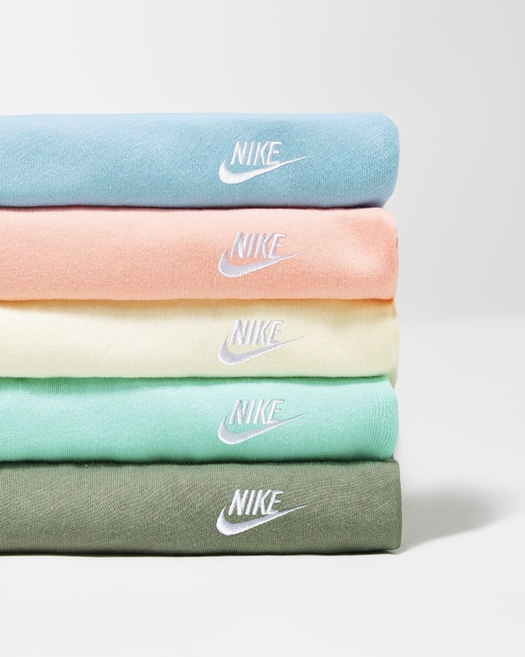 Nike Sportswear Club T-shirts