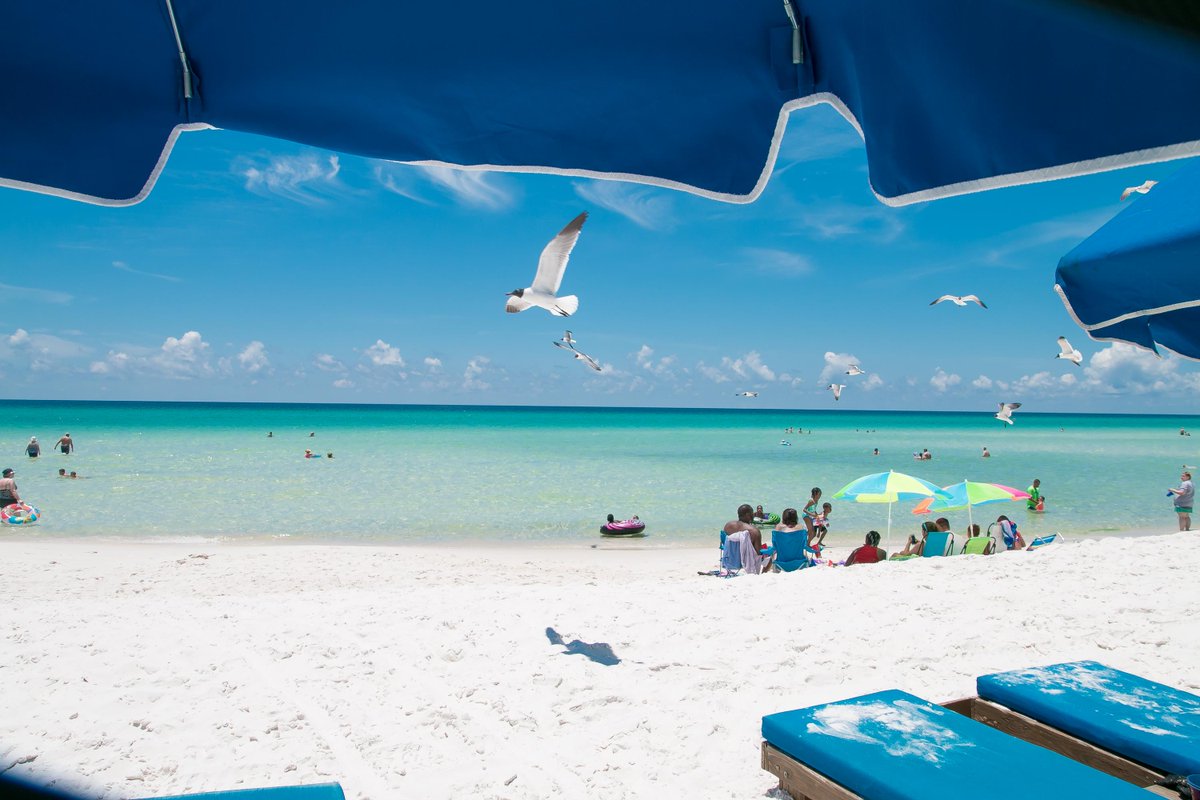 Looks like it's straight out of a postcard, but this view is all real! 😎 #Marriott